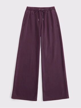 Abercrombie Essential Sunday Wide Leg Sweatpant in Deep Wine